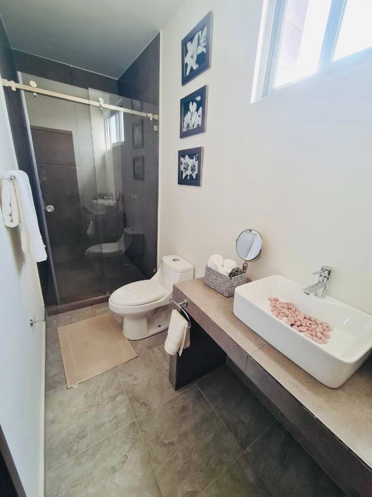 Baño de la recámara principal