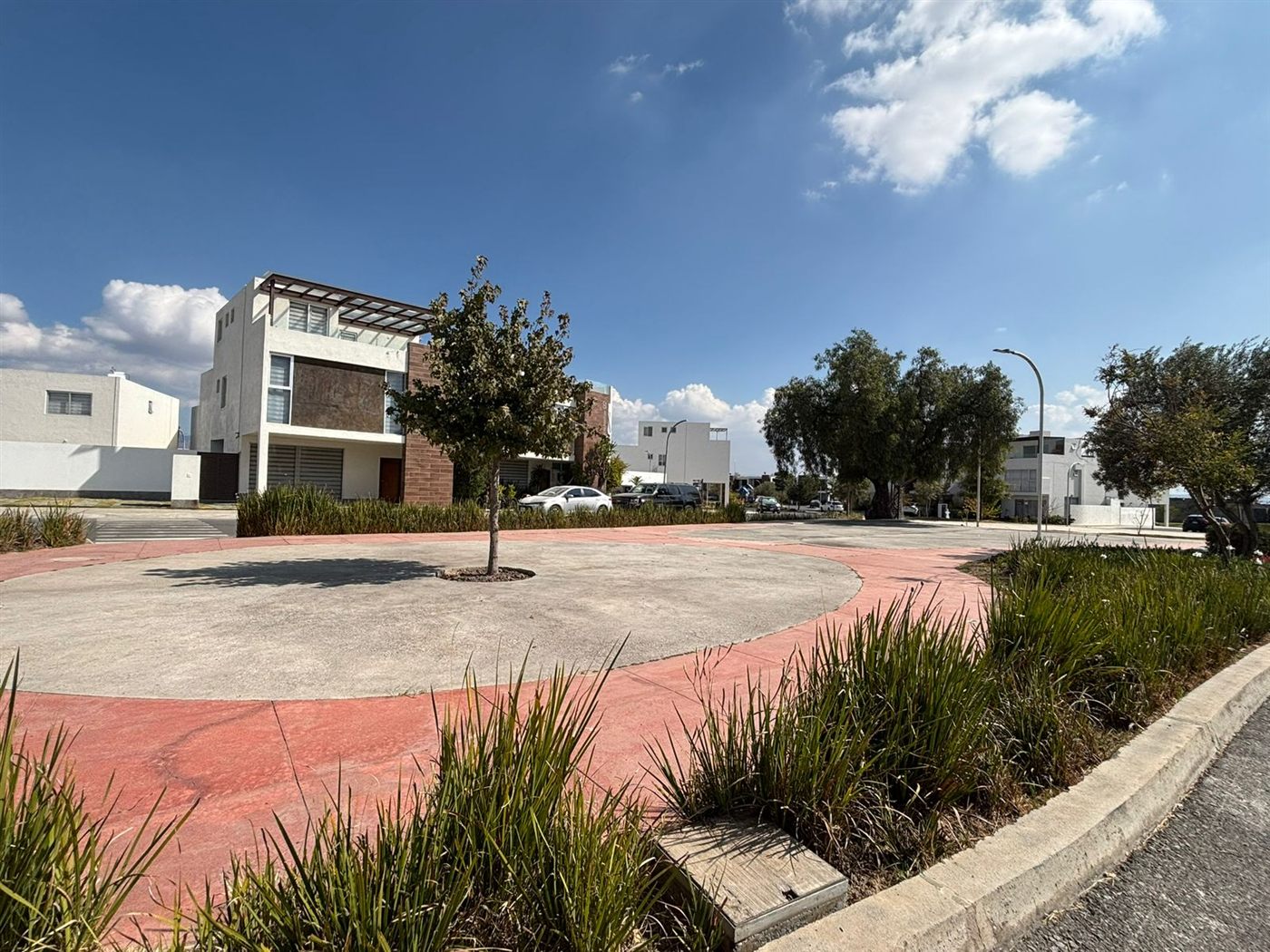 Glorieta interior del residencial